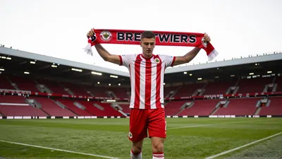 Donovan heads to Sheffield United on loan, Brentford confirm