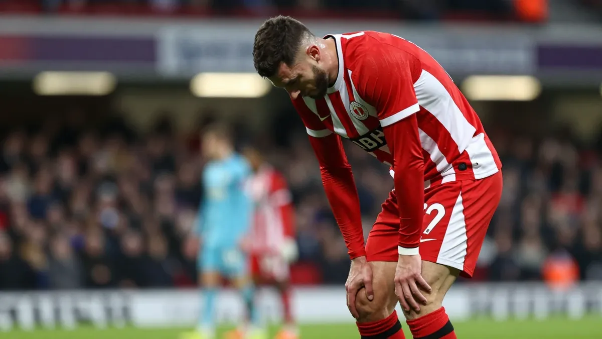 Brentford captain Nathan Collins sustained a calf strain during Saturday's 1-1 draw with Sunderland, with Jannik Schuster...