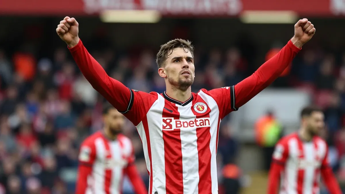 Brentford's unbeaten start to the Premier League season continues after a 1-1 draw at Leeds, with Kevin Schade scoring...