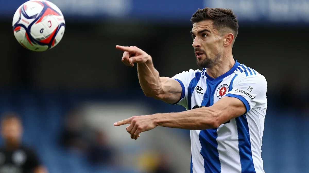 Nathan Collins: Brentford want to create chaos for opponents
